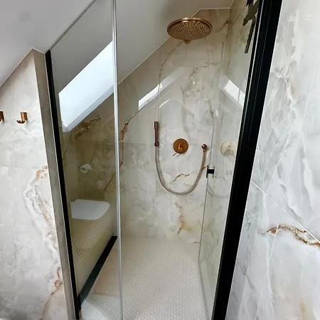 House Dobrego Веле